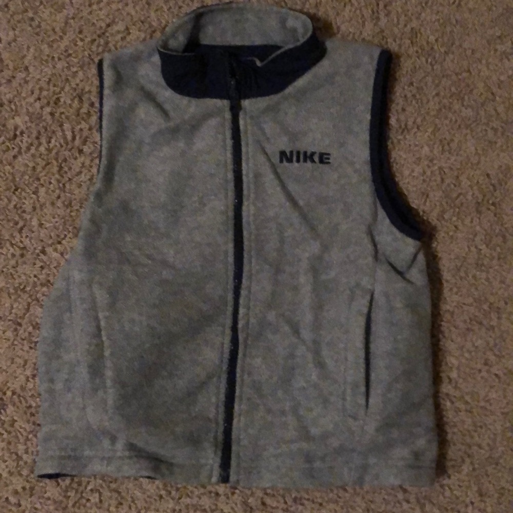 Reversible vest